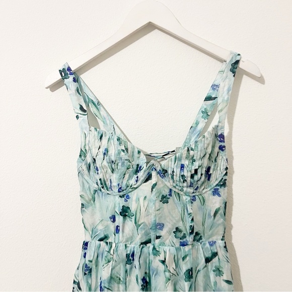 NEW ASTR the Label Kelby Dress in Green Blue Floral Maxi Size SMALL - Picture 3 of 7